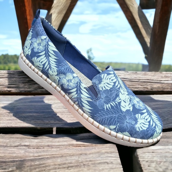 clarks women's step glow slip loafer flat